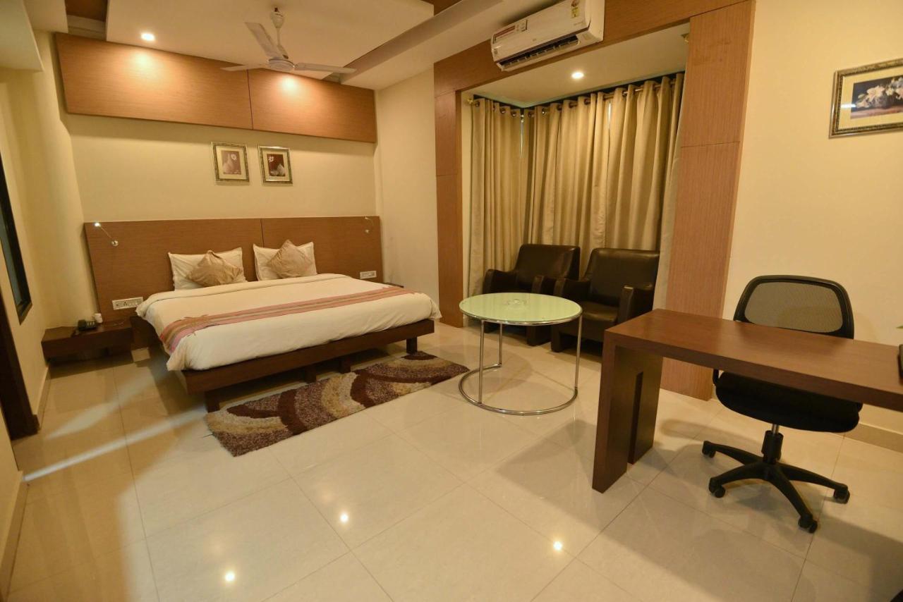 Hotel Dibrugarh Club House Exteriér fotografie